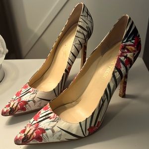 Floral Iwonka, Trump, high heels, size 8